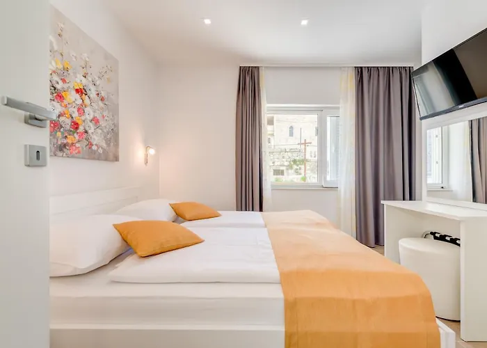 Tudor 1 Apartamento *