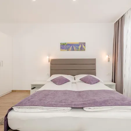 شقة Tudor 1 هفار