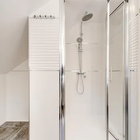 شقة Tudor 1 هفار